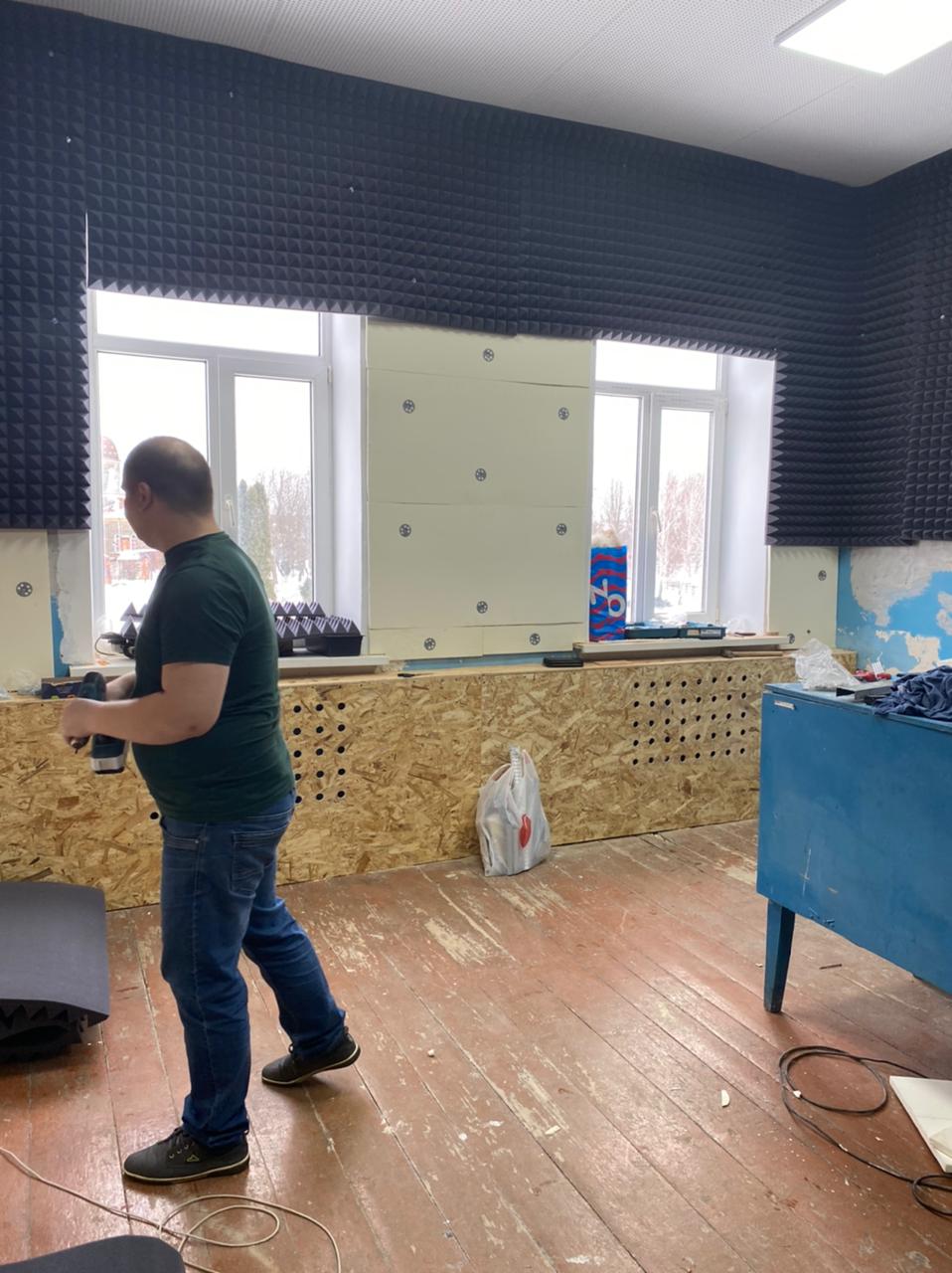 Продолжаем ремонт помещения студии звуко-видеозаписи «Креатив».